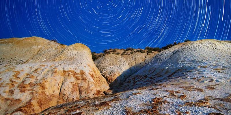 国别域名（ccTLD）注册全攻略：合规注册.us、.de、.jp等地域域名，优化网站托管与服务器策略