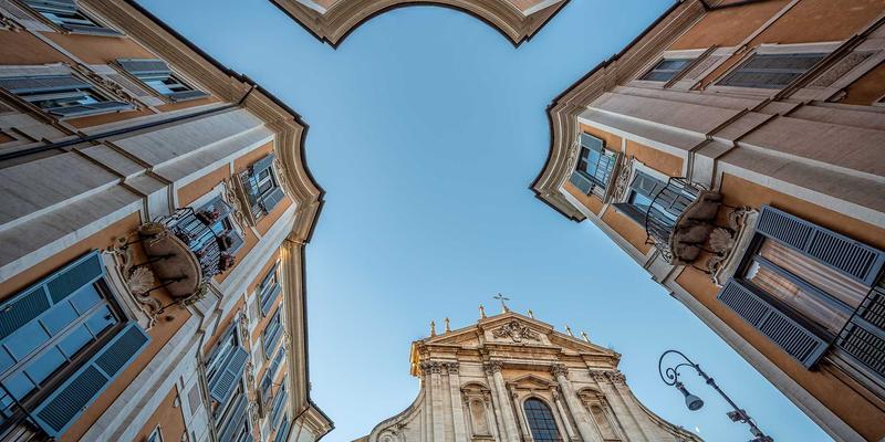 域名注册的地理密码：国别域名如何通过服务器与SSL证书提升本地化SEO